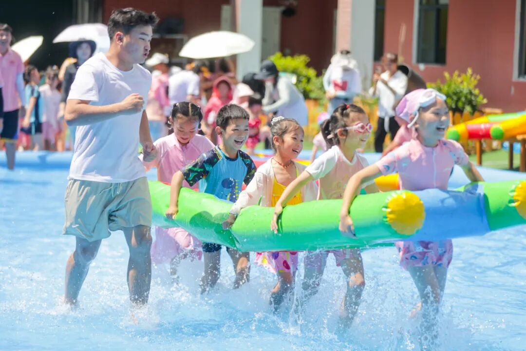 亲子戏水.png